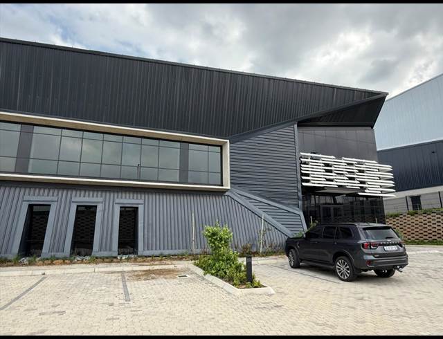 4,883M² WAREHOUSE TO LET IN WATERFALL