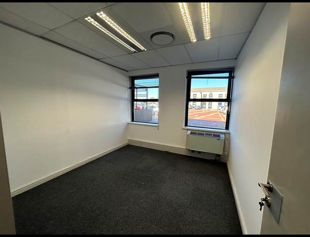 355M² BUILDING TO LET IN MOWBRAY