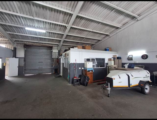 275M² WAREHOUSE TO LET IN WOODBROOK