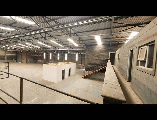 1,915M² WAREHOUSE TO LET IN BLACKHEATH INDUSTRIAL