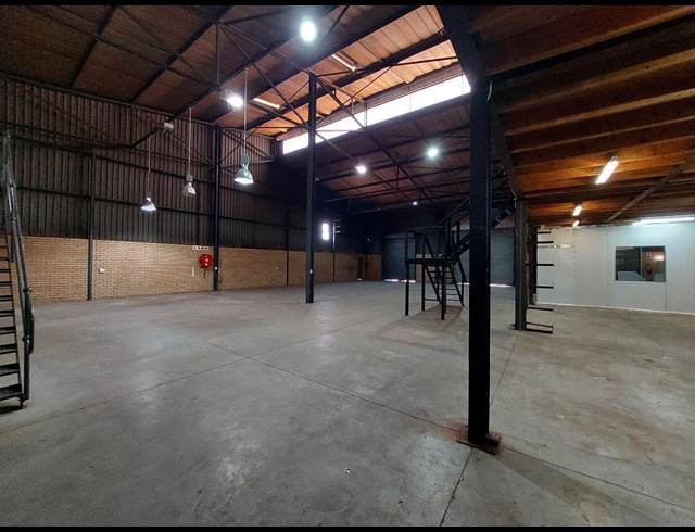 952M² WAREHOUSE TO LET IN HENNOPSPARK