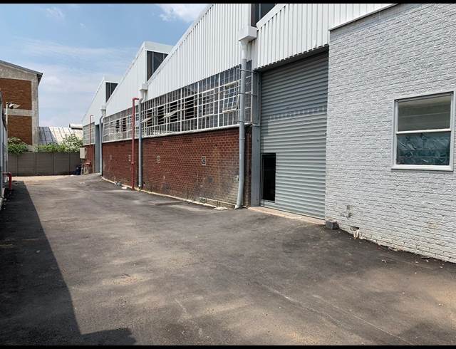 861M² WAREHOUSE TO LET IN WYNBERG
