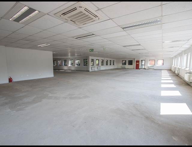 10,000M² OFFICE TO LET IN SANDOWN
