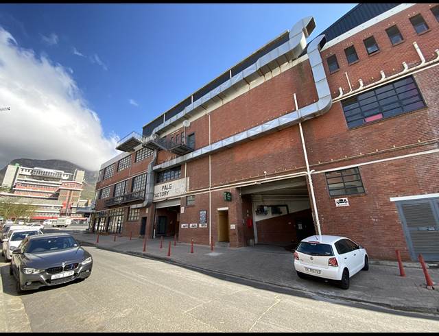 262M² OFFICE TO LET IN SALT RIVER
