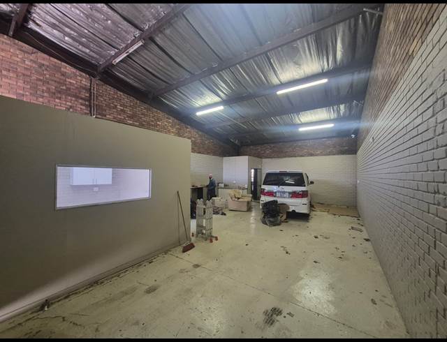 140M² WAREHOUSE TO LET IN ALRODE SOUTH