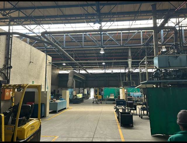 2,694M² WAREHOUSE TO LET IN ANDERBOLT