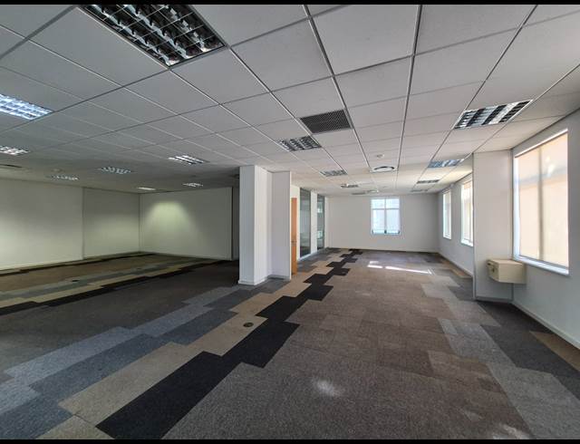 933M² OFFICE TO LET IN ILLOVO