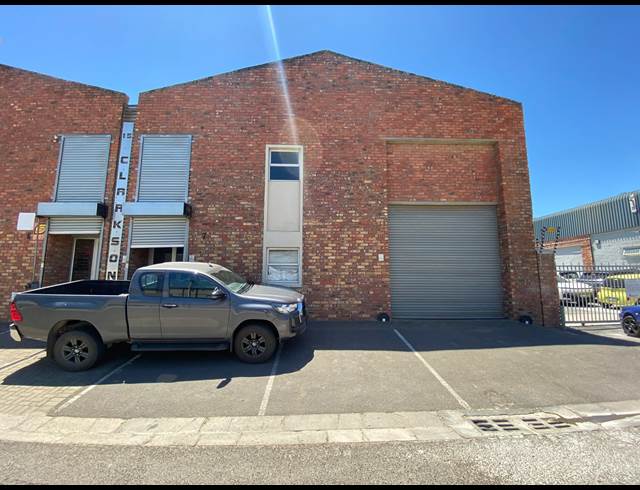 290M² WAREHOUSE TO LET IN BROADLANDS