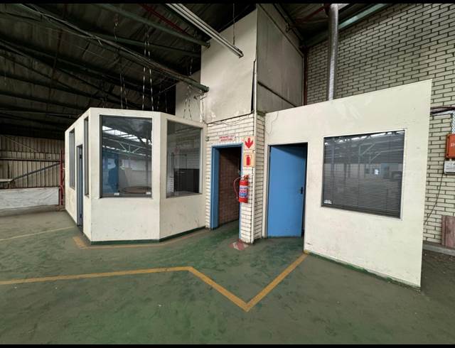 3,563M² WAREHOUSE TO LET IN INDUSTRIA WEST