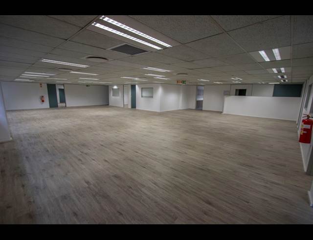1,578M² OFFICE TO LET IN HALFWAY HOUSE