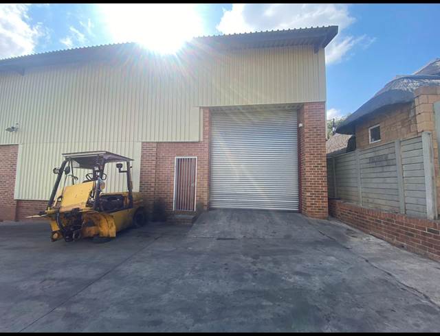 195M² WAREHOUSE TO LET IN ISANDOVALE