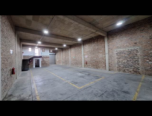 310M² WAREHOUSE TO LET IN LASER PARK