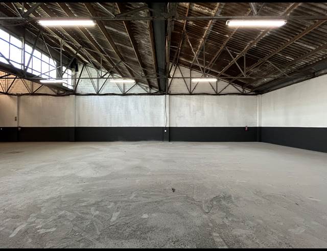 360M² WAREHOUSE TO LET IN EPPING INDUSTRIAL