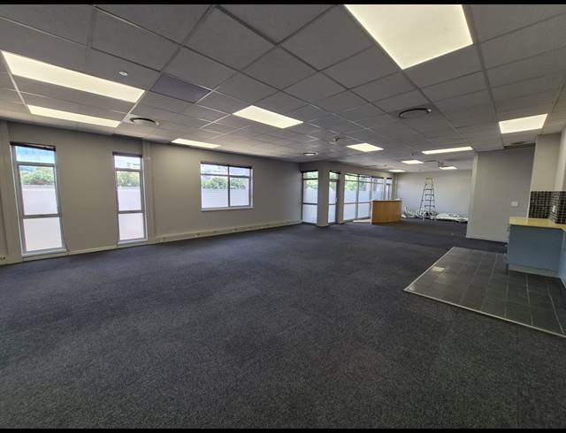 325M² OFFICE TO LET IN SANDTON CENTRAL