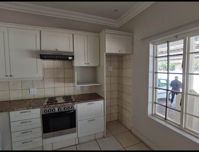 1 BEDROOM PROPERTY TO RENT IN DIE BULT