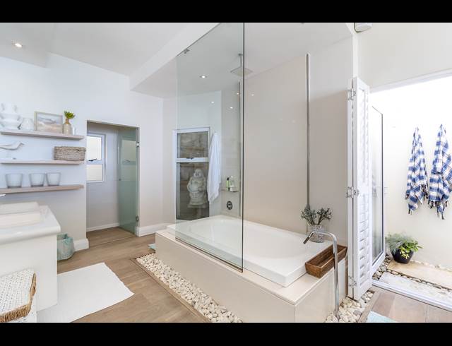 4 BEDROOM HOUSE TO LET IN CLIFTON