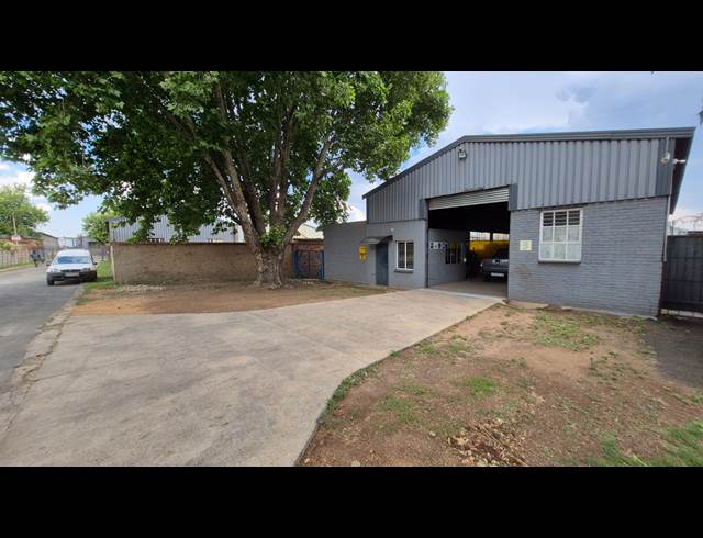 262M² FACTORY TO LET IN ANDERBOLT