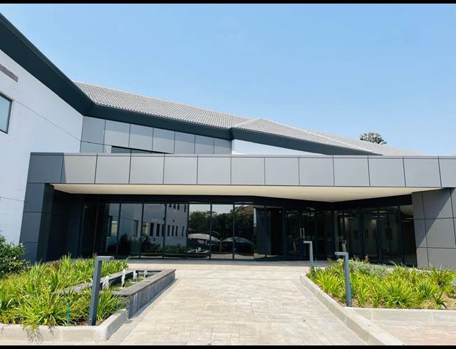 425M² OFFICE TO LET IN VORNA VALLEY