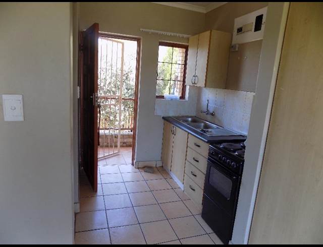 1 BEDROOM PROPERTY TO RENT IN DIE BULT