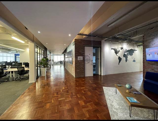1,560M² OFFICE TO LET IN DE WATERKANT