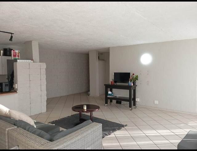 1 BEDROOM PROPERTY TO RENT IN SYMHURST