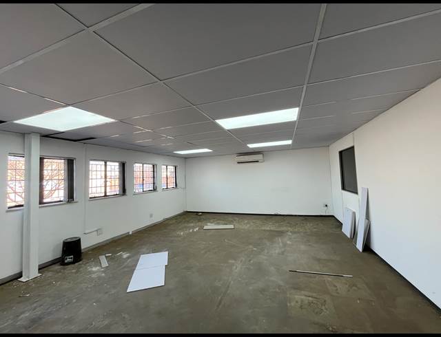 331M² WAREHOUSE TO LET IN MEADOWDALE