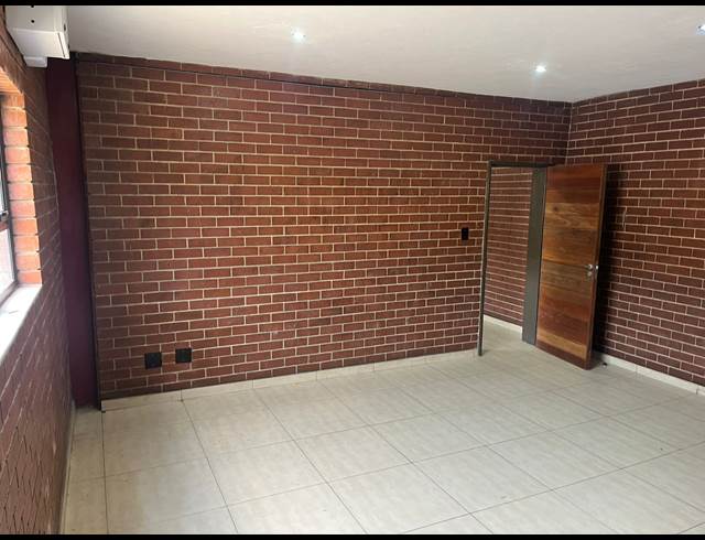 60M² OFFICE TO LET IN ORMONDE