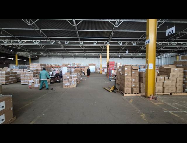 5,356M² WAREHOUSE TO LET IN ANDERBOLT