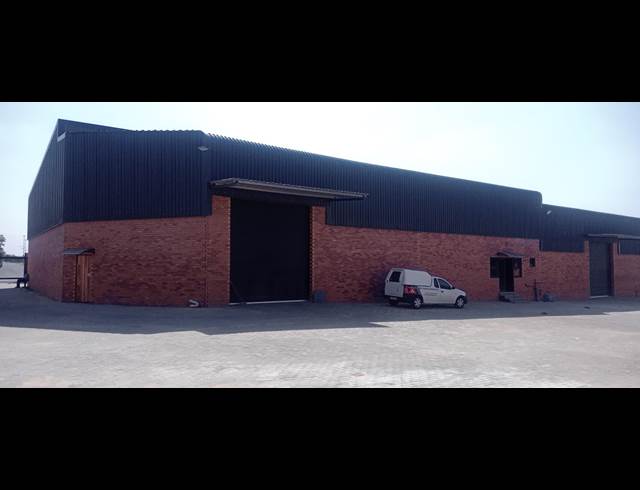 1,102M² WAREHOUSE TO LET IN ORMONDE