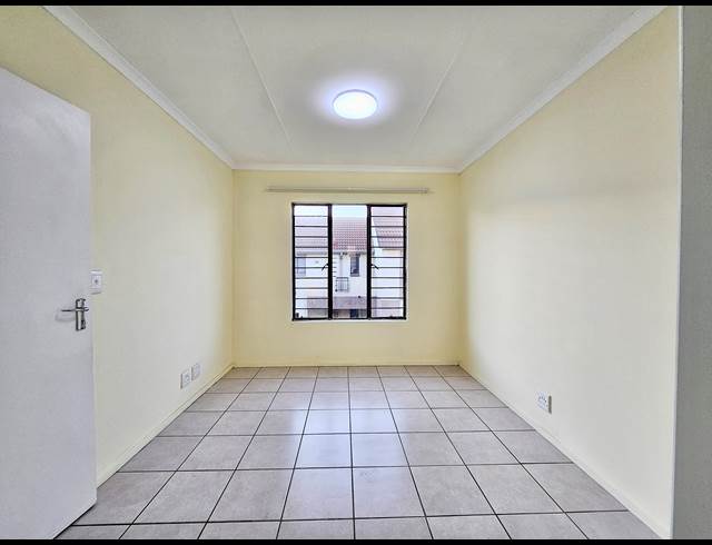 1 bed property to rent in ESTHER PARK