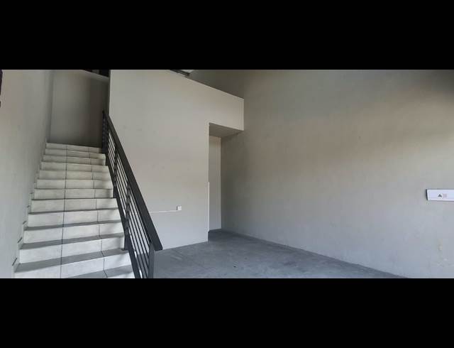 148M² BUILDING TO LET IN MOREHILL