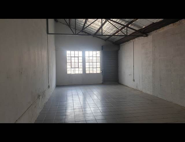 333M² FACTORY TO LET IN SALT RIVER