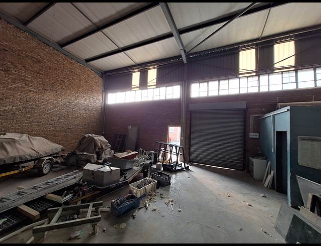 960M² FACTORY TO LET IN KYA SANDS
