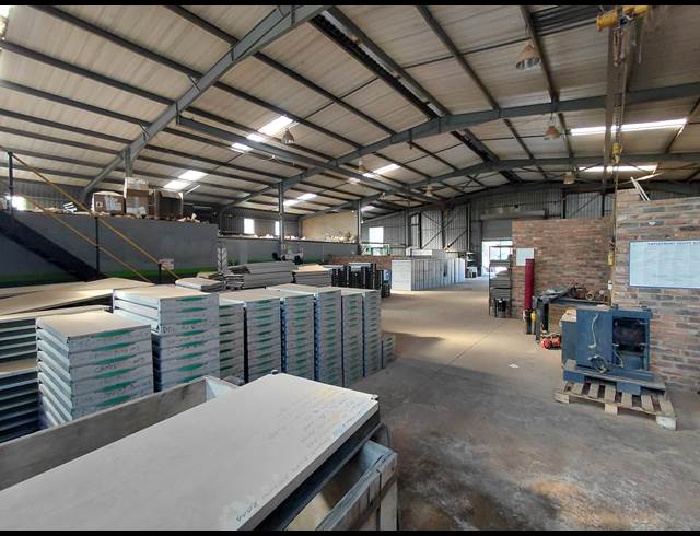 800M² WAREHOUSE TO LET IN CLAYVILLE