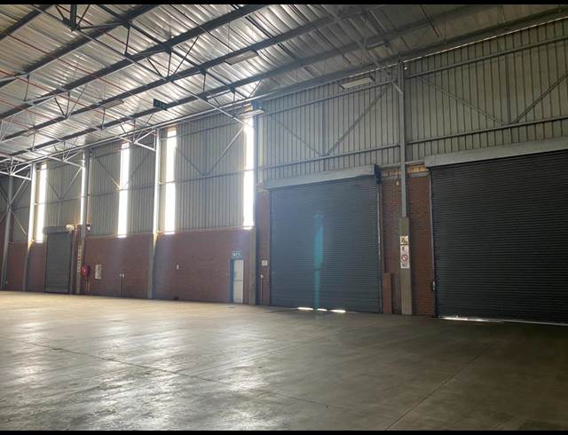 9,800M² WAREHOUSE TO LET IN POMONA