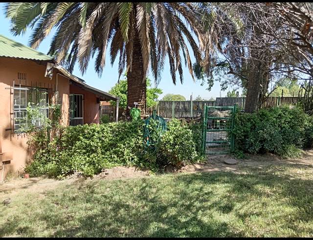 2 bed property to rent in NIETGEDACHT 535-JQ