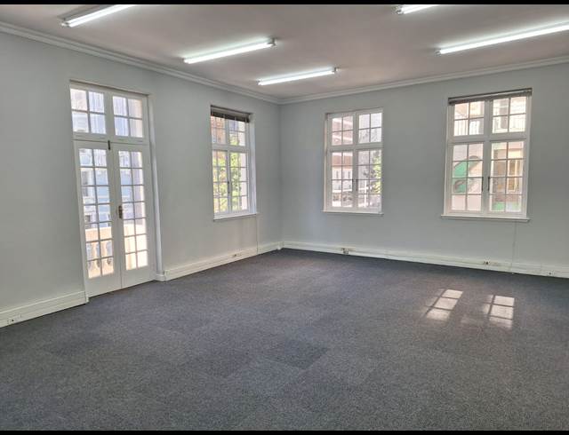 240M² OFFICE TO LET IN CAPE TOWN CITY CENTRE
