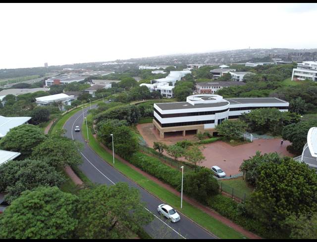 200M² BUSINESS TO LET IN LA LUCIA