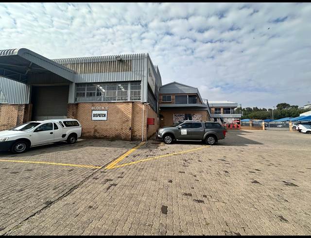 3,200M² WAREHOUSE TO LET IN MEADOWDALE