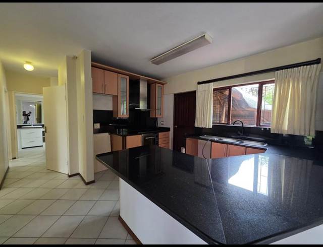 3 BEDROOM PROPERTY TO RENT IN SUNNINGHILL