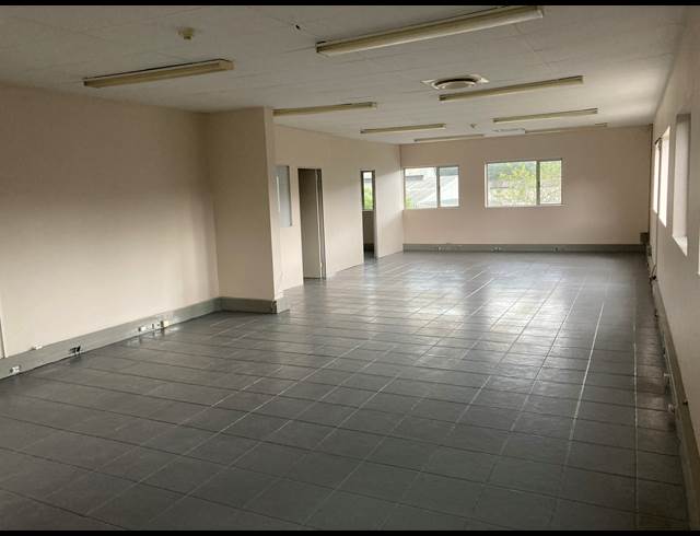 1,538M² WAREHOUSE TO LET IN WESTMEAD