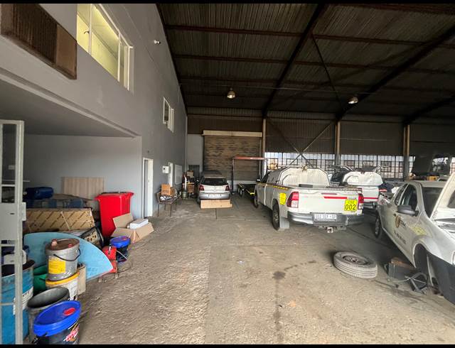 650M² WAREHOUSE TO LET IN WADEVILLE
