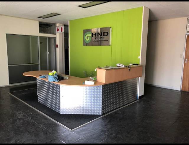 2,422M² WAREHOUSE TO LET IN CHAMDOR