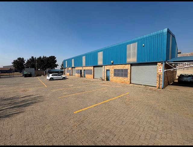 527M² WAREHOUSE TO LET IN KNIGHTS