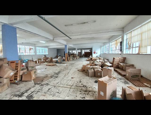 2,585M² BUILDING TO LET IN SALT RIVER
