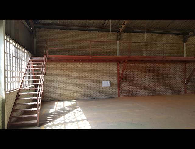 500M² FACTORY TO LET IN ANDERBOLT