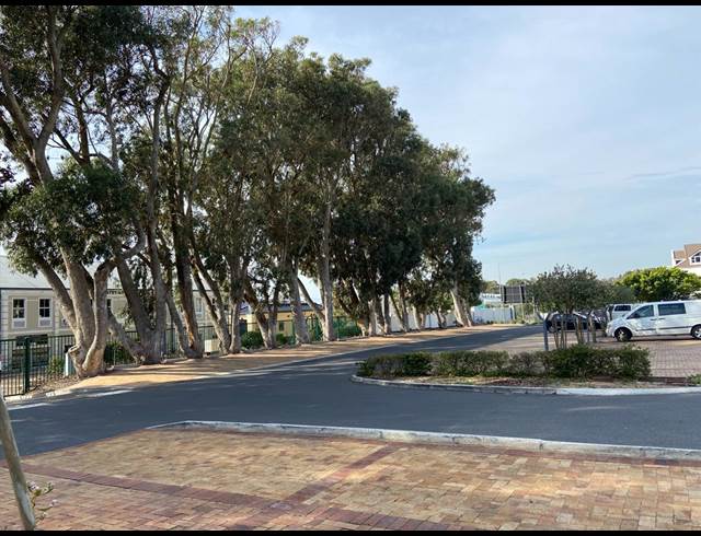 200M² RETAIL TO LET IN WESTLAKE