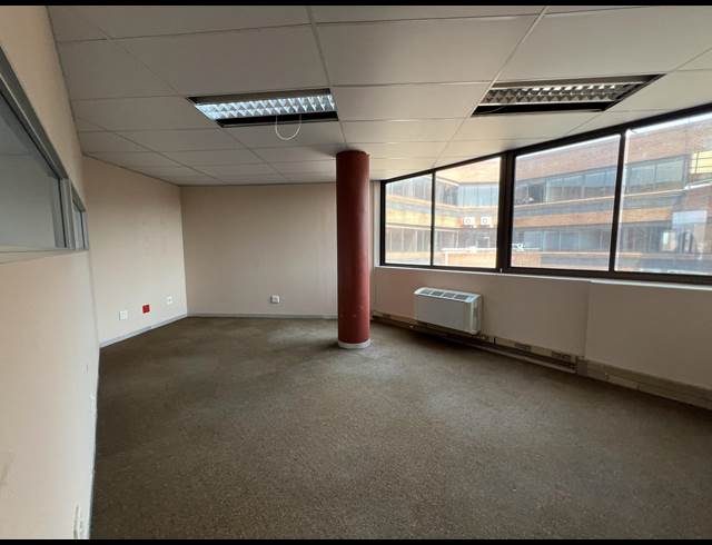878M² OFFICE TO LET IN CENTURION CENTRAL