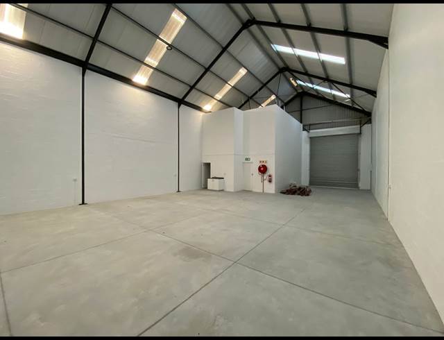 332M² WAREHOUSE TO LET IN FIRGROVE