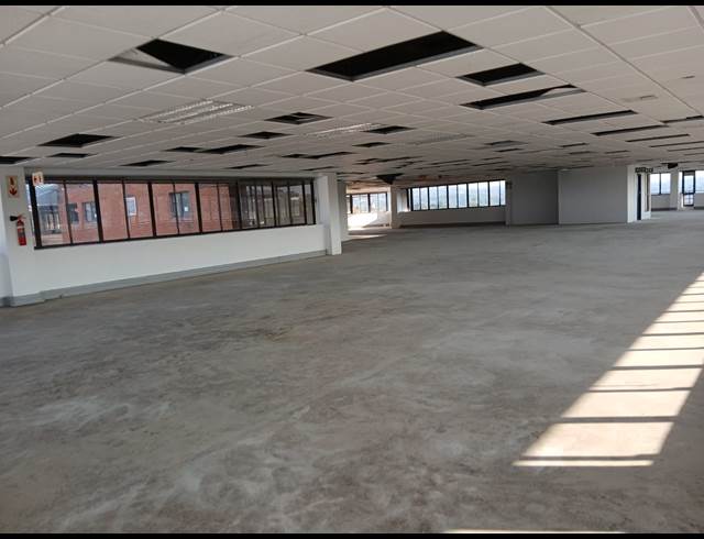 1,246M² OFFICE TO LET IN WESTVILLE